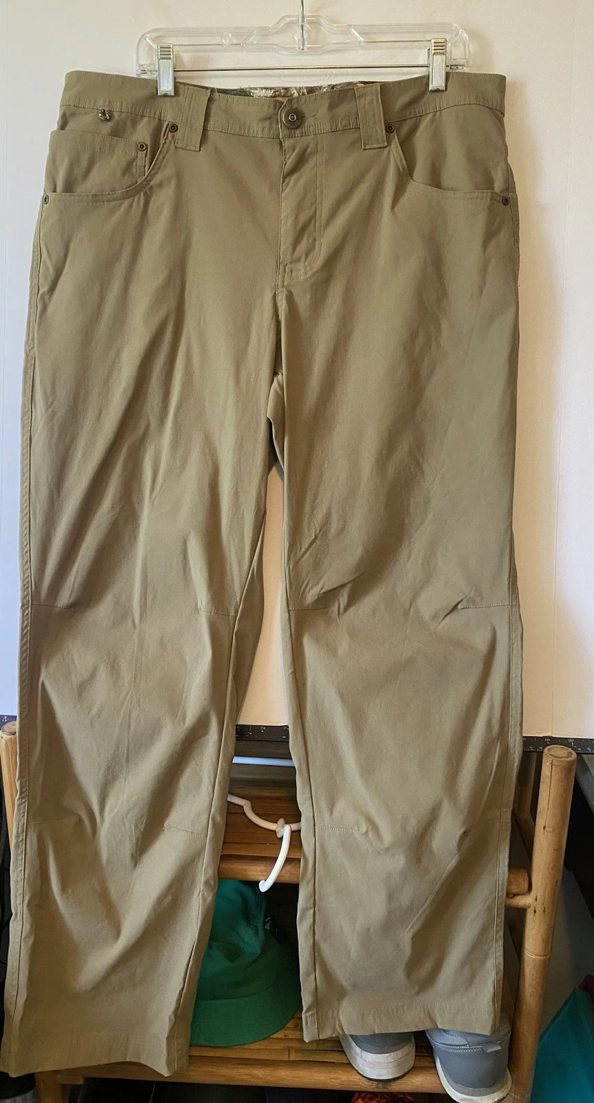 977-Columbia Men’s PFG Khaki Pants Size 36x30
