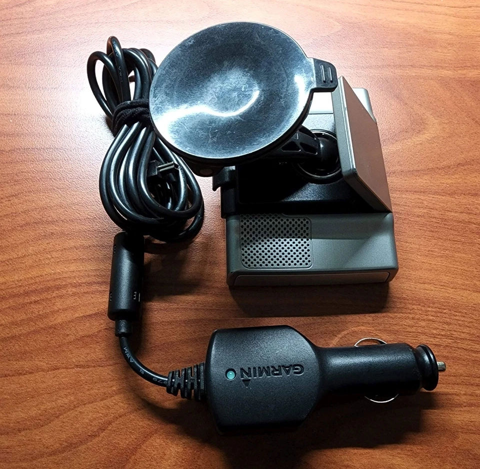 Garmin Nuvi 360 GPS Bundle With USB Charger And Case Car Navigation Device - Image 4 of 4