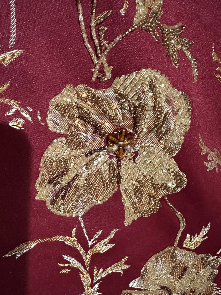 David Meister Embroidered Pencil Skirt Brocade size 6 Dark red and gold, Pretty! - Image 2 of 4