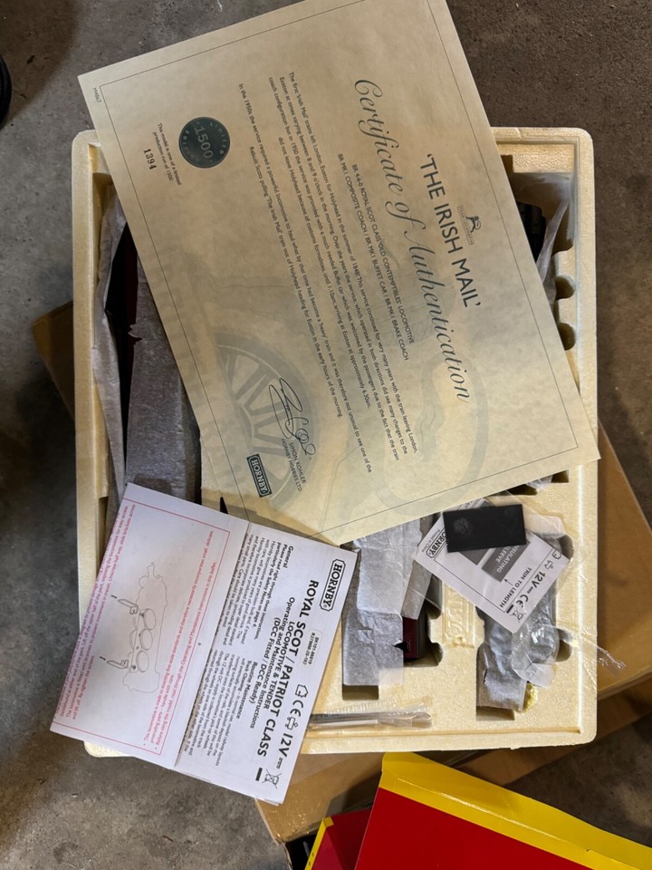 Hornby OO Gauge Great North Eastern Railway Pack Boxed R2796M IRISH