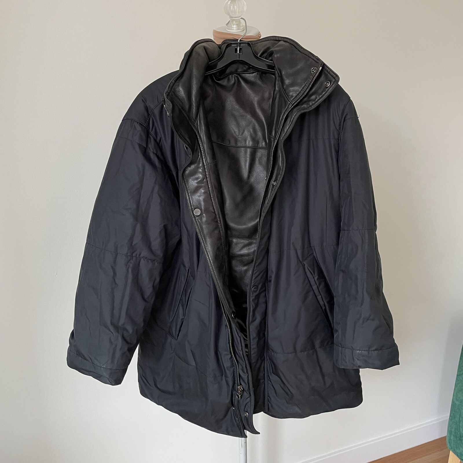 Salvatore Ferragamo Vintage 2000 Black Leather Reversible Puffer Coat IT50/US40 image 8