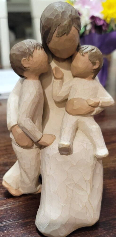 Willow Tree QUIETLY Figurine 2002 Susan Lordi Demdaco Mother Child Son Daughter