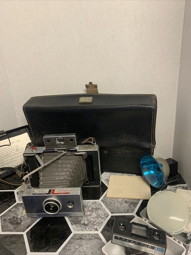 Cámara Polaroid Land automática 100 vintage - Imagen 1 de 12