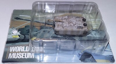 Takara 1/144 World Tank Museum 2. German StuG III. In Winter wash (#25)