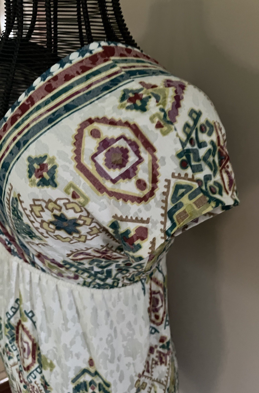 MAURICES Women's White Aztec Print Cotton Blend V-Back Swimsuit Cover-Up Sz. S