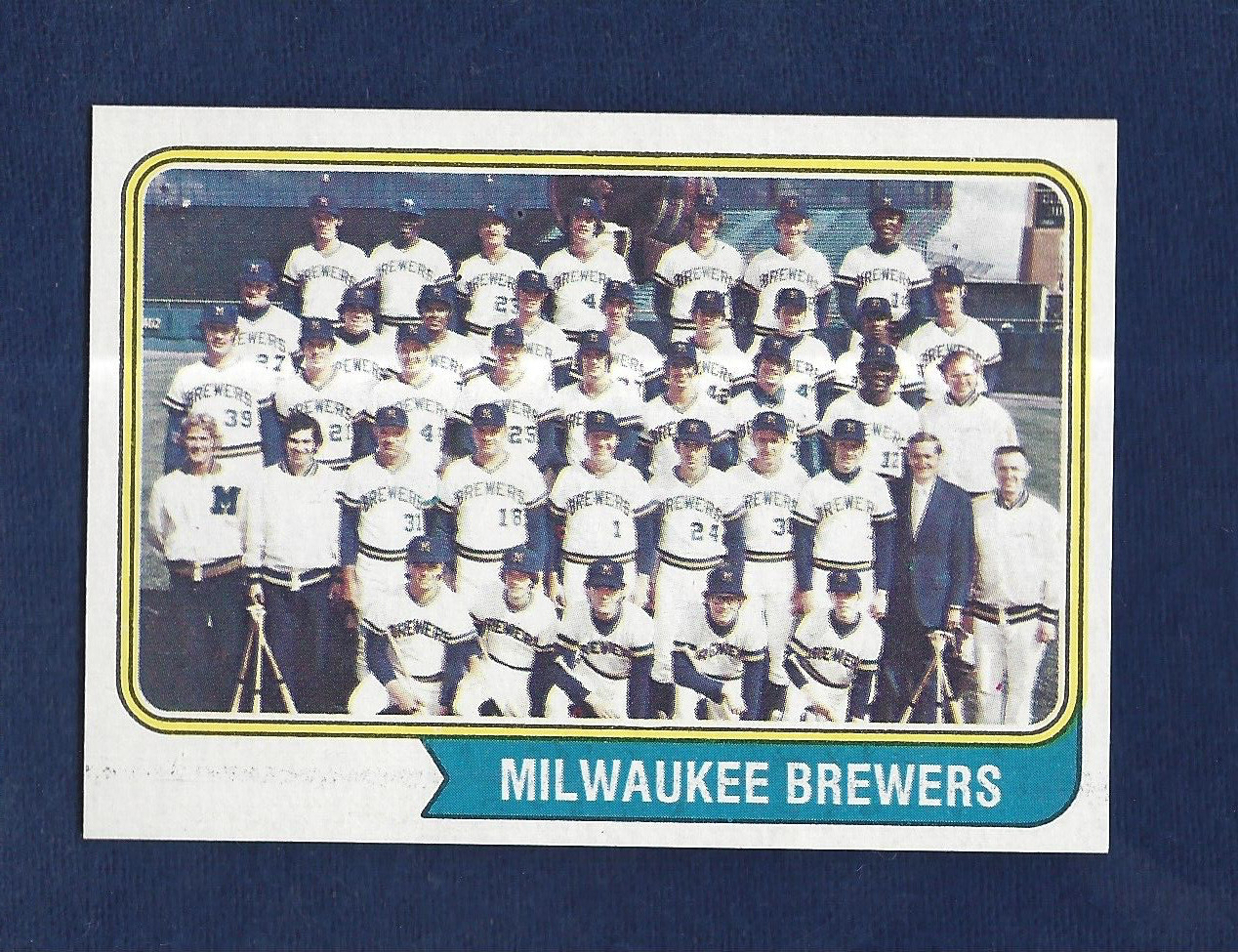 CENTERED RAZOR SHARP 1974 TOPPS #314 MILWAUKEE BREWERS TEAM CARD  .99 SH E720