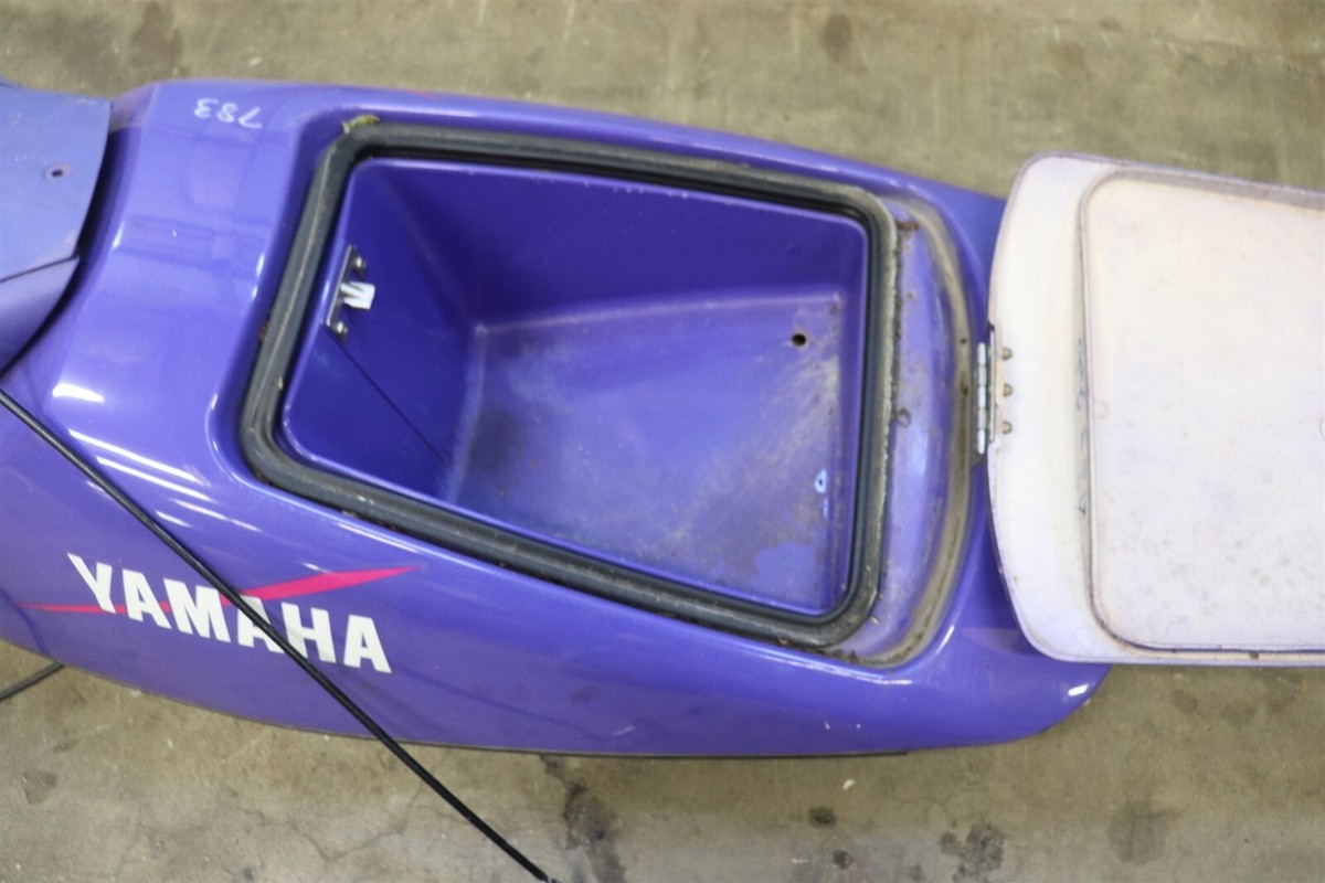 1990-1997 Yamaha Waverunner 3 Hood With Steering Handlebars Pad