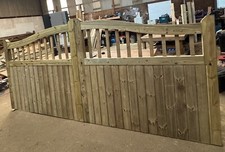 Heavy Duty Palisade Swan Neck Driveway Gate | Made To Measure