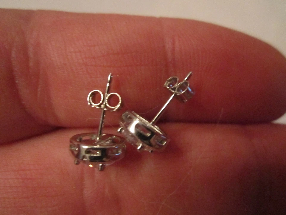 STERLING SILVER EARRINGS WITH ROUND CZ SURROUNDED BY MORE CZ'S - SC-7 - Image 3 of 4