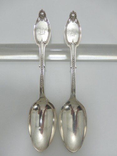 Lot de 2 cuillères à soupe en argent sterling Kenilworth par Albert Coles.  8 3/16".  S-186 - Photo 1 sur 12