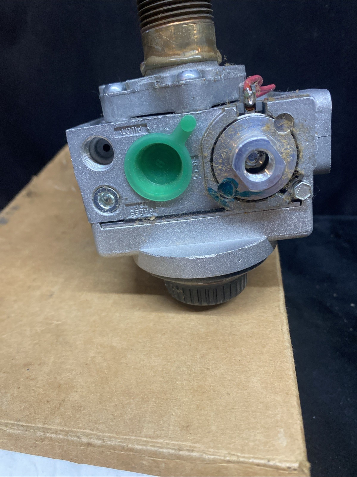 AO Smith Master-Fit Gas Control 23736 Fits Honeywell, Robertshaw, White Rodgers