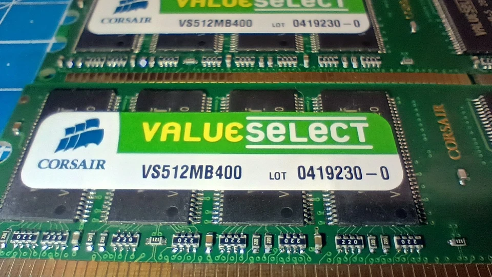 2GB Kit of 4 Corsair Value PC-3200 512mb DDR 400 MHz Memory (VS512MB400) - Works - Image 2 of 4
