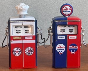 Chevron Supreme & Red Crown Gasoline 1954 Tokheim 350 Twin Gas Pumps 1:18 Scale