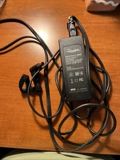 Rocketfish 90w RF-BPRAC3 Laptop Power Adapter