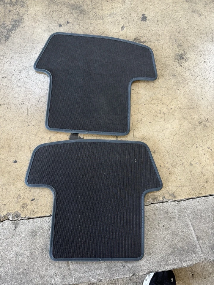 Porsche 992 911 Floor Mat Set Blue Front And Rear - Image 3 of 4