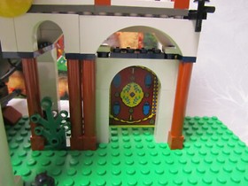 VINTAGE LEGO 7418 SCORPION PALACE ORIENT EXPEDITION W/ CARDS RETIRED 2003 USED