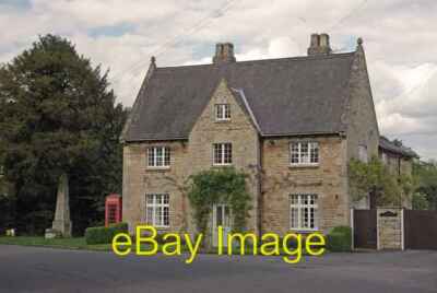 Foto 6x4 Haus Bauernhof und Dorf Pumpe Belton Der Obelisk ist eine Meile Post an c2012