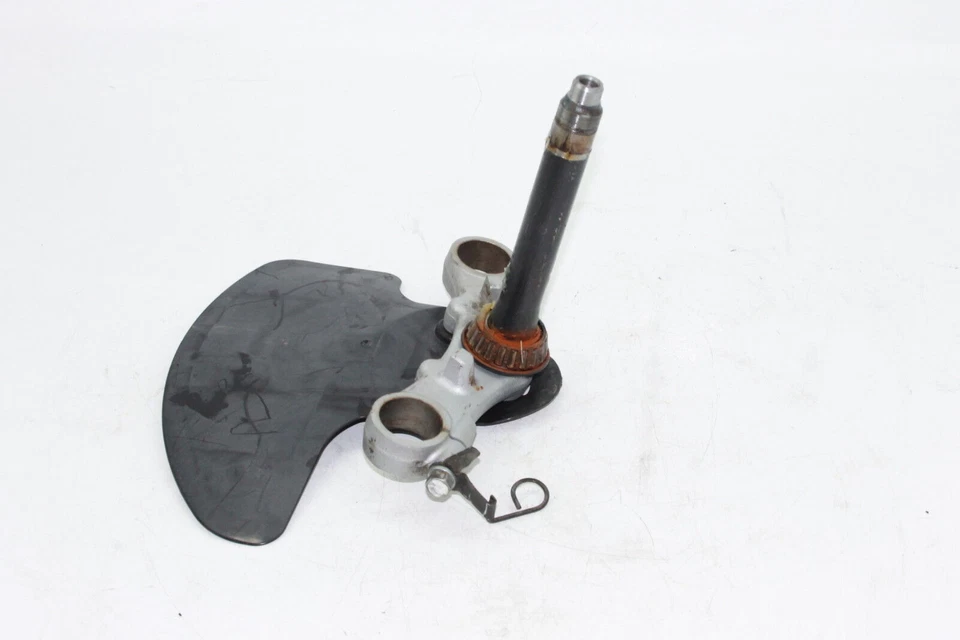 04-09 Abrazadera de horquilla delantera inferior triple vástago de árbol Suzuki GS500F 51410-01D91 Foto 2 de 4