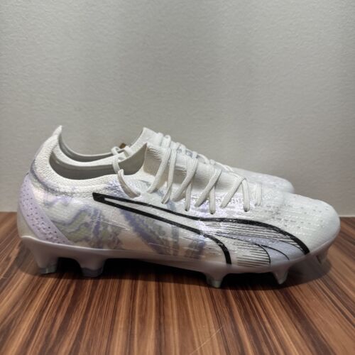 Botines de fútbol Puma Ultra Ultimate BL FG/AG para mujer talla 9 blancos/negros/lavanda/como nuevos - Imagen 3 de 8