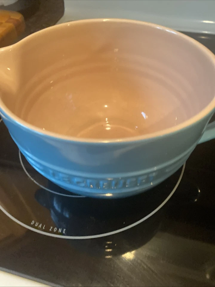 Cuenco mezclador vintage Le Creuset de 2 cuartos de galón de gres azul turquesa Foto 3 de 4