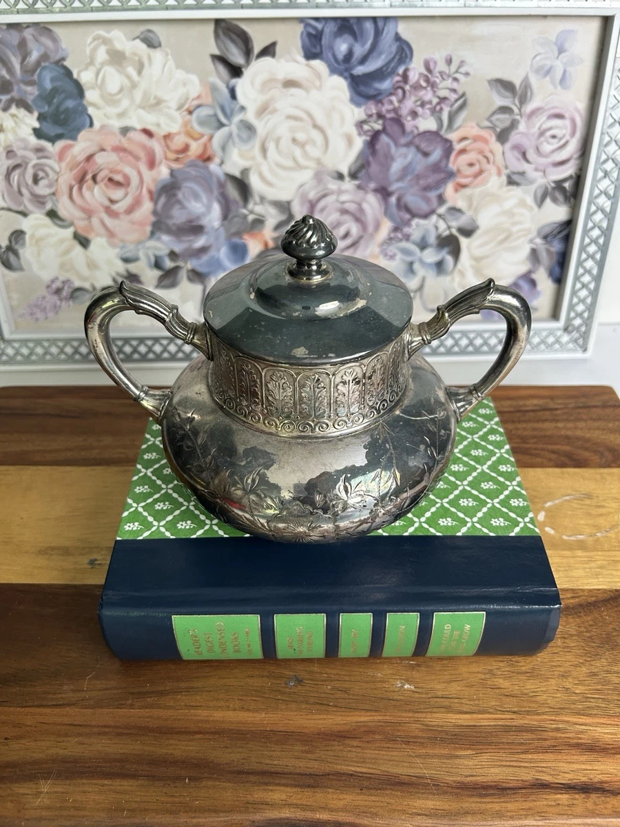 Quadruple Plate In Antique Us Silver-Plated Creamers & Sugar Bowls