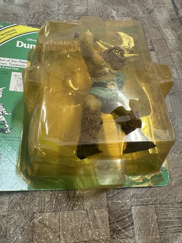  Figura Avanzada Dungeons & Dragons Minotauro del Laberinto y Corona Tesoro Foto 4 de 4