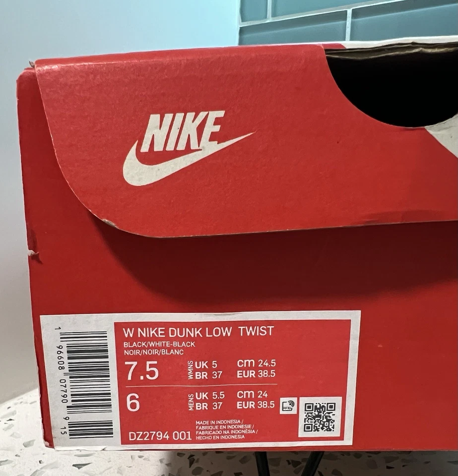 Nike Dunk Low Twist Nuevo en caja 7,5 W / 6 M Foto 3 de 4