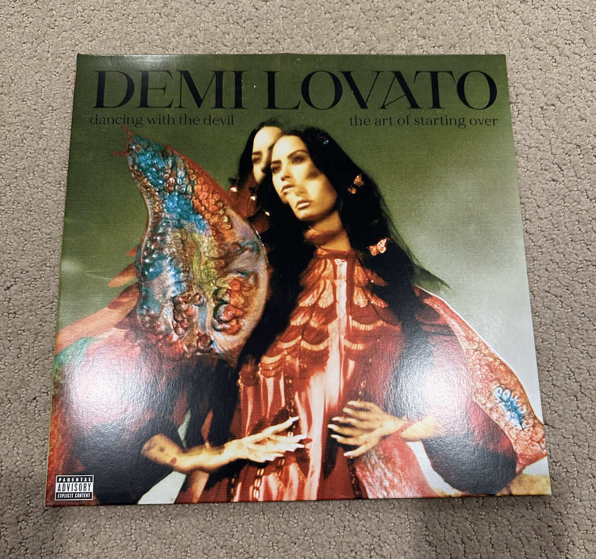 【新品LP限定版】デミ・ロヴァート　DANCING WITH THE DEVIL Demi Lovato (2 LP) Dancing with The Devil URBAN OUTFITTERS
