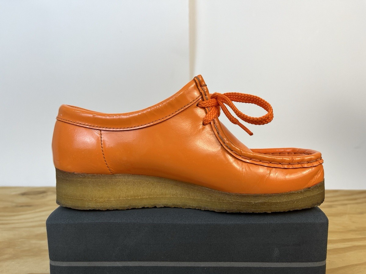 Clarks Originals Wallabee • Womens Sz 5 • Moccasin Orange