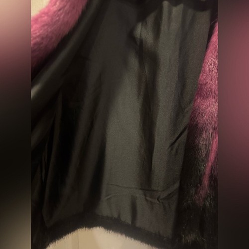 CEJON Vegan Faux Fur Ombre Vest Dark Pink Black M - Picture 5 of 6