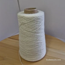 Unbranded machine knitting yarn - 1 ply cream fluffy acrylic 255 grams (C138)