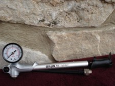 Hand Air Pump 60 Psi For Air Shocks Harley Touring Ultra Road King Street Glide