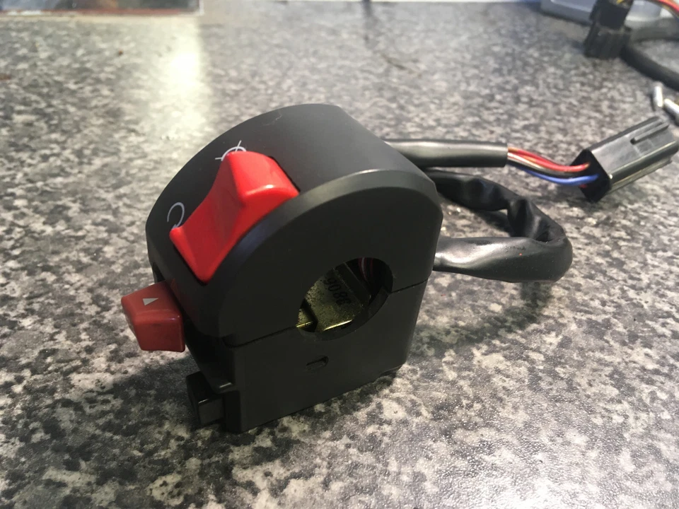 Interruptor de barra derecha Ducati ST3 ST3S ST4S 749 999 unidad apagado/arranque Foto 2 de 4