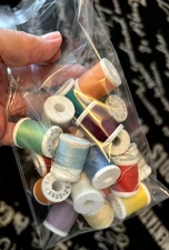 Lot 20 Mending Assorted THREAD SPOOLS  SEWING Assorted Colors 25 yd Styro Spool