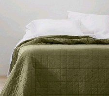 NWOT King Heavyweight Linen Blend Quilt Set Moss Green- Casaluna w/2 King Shams