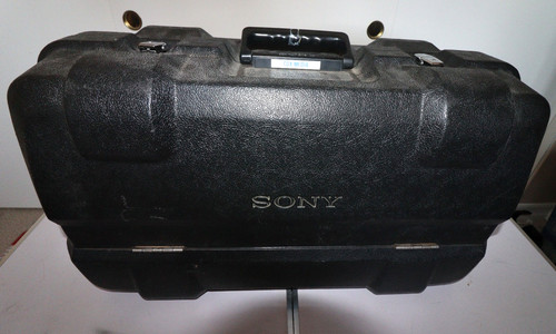Sony Vintage Pro Camera DXC-D30, CA-537 Adapter + DXF-501 Viewfinder