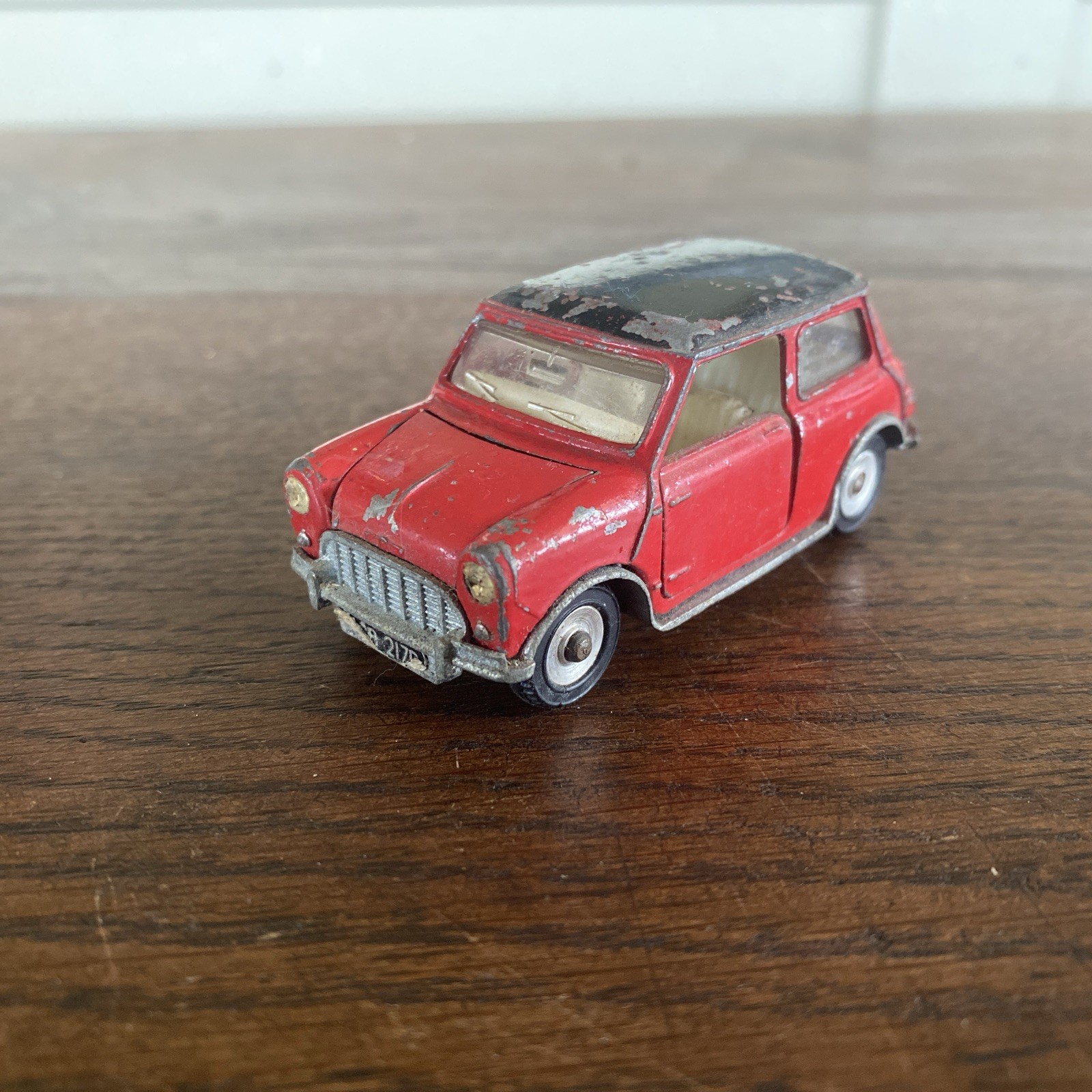 Dinky 183, Morris Mini Minor Automatic - Free Price Guide & Review
