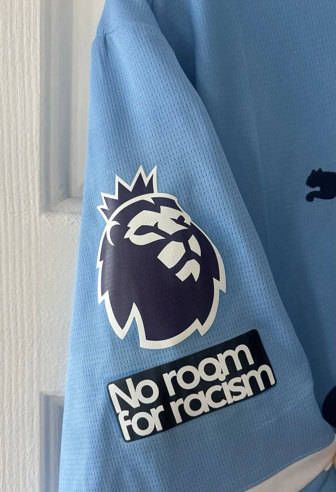 Authentic Manchester City 25/26 Home Kit - Image 4 of 4