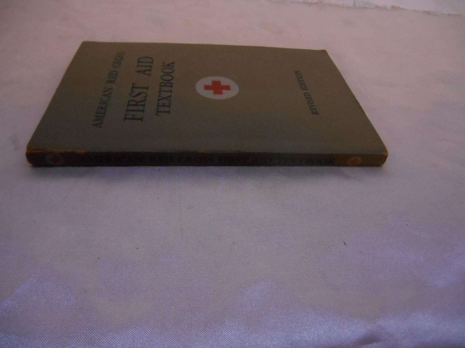 Old Vtg 1933/1945 AMERICAN RED CROSS FIRST AID TEXTBOOK Manual Guide