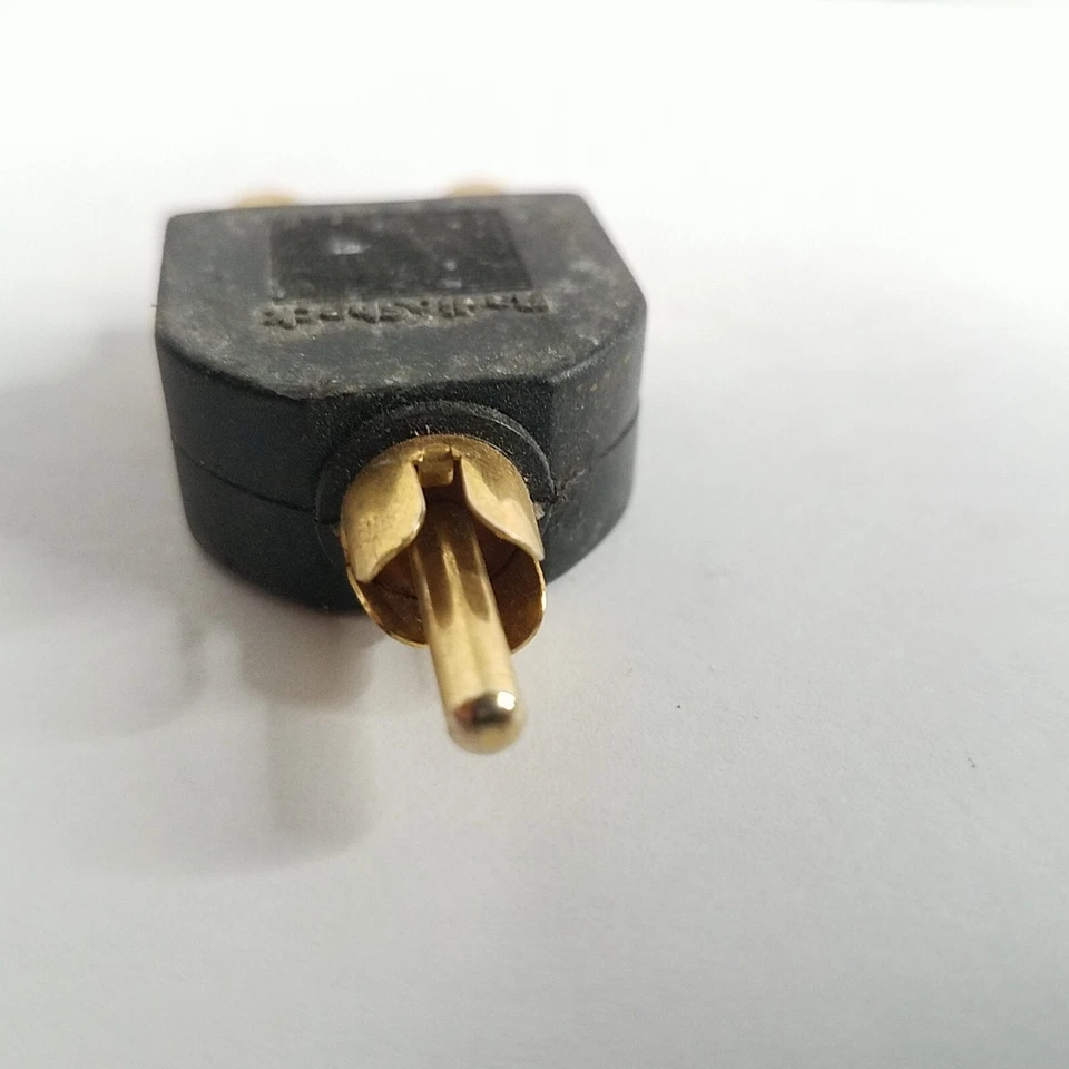 RadioShack Gold-plated Audio Y-Adapter RCA M To Dual RCA F - Image 3 of 4
