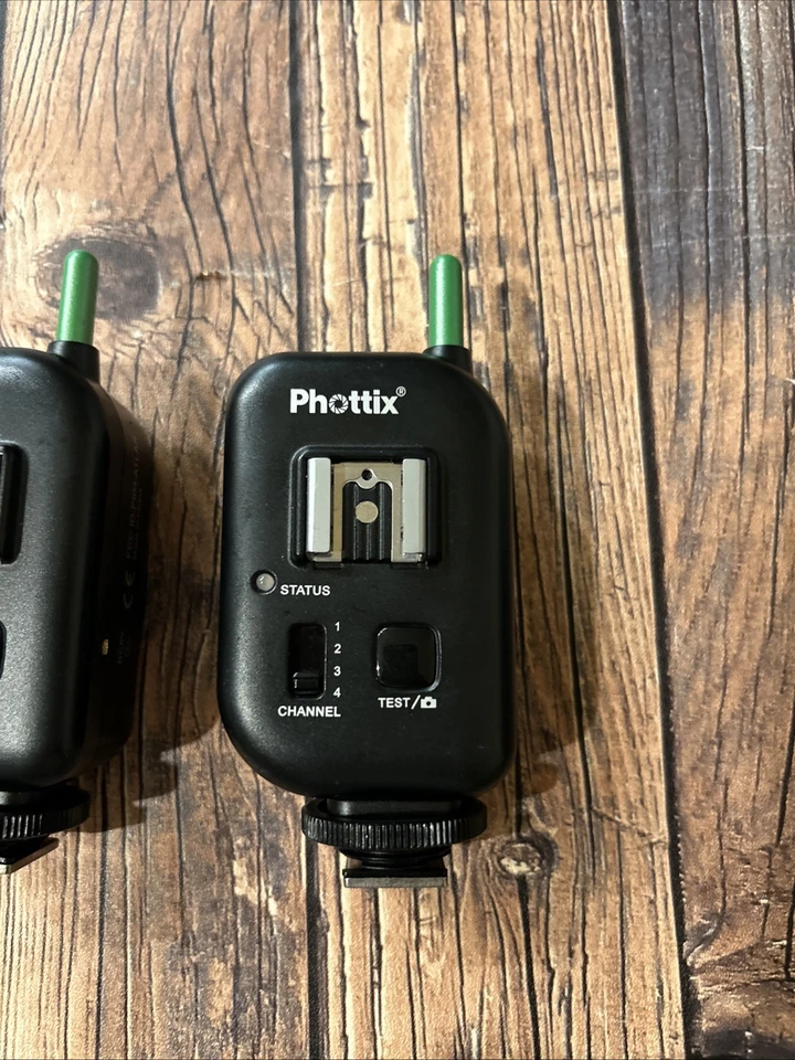 Phottix Atlas II Wireless Flash Trigger 2.4GHz Transmitter & Receiver All-in-One - Image 3 of 4