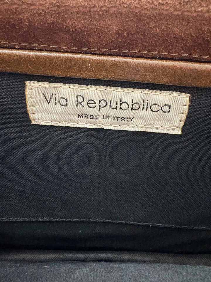BOLSO DE DOBLE ASA MARRÓN REPUBBLICA CON APLIQUES DE HOJAS HECHO EN ITALIA Foto 4 de 4