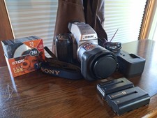 Sony Mavica MVC-CD1000 Bundle - GREAT EVF 2 Batteries 10 NEW TDK Mini-CDs