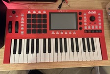 Akai Professional MPC Key 37 Standalone MPC Production Keyboard