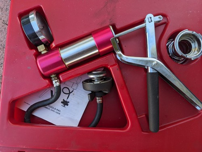 #ad Mac Tools Radiator Pressure Tester PT730M With Case $90.00