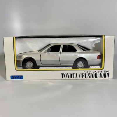 Toyota Celsior 4000 Yonezawa Diapet SV-17 1/30 Diecast Car Off