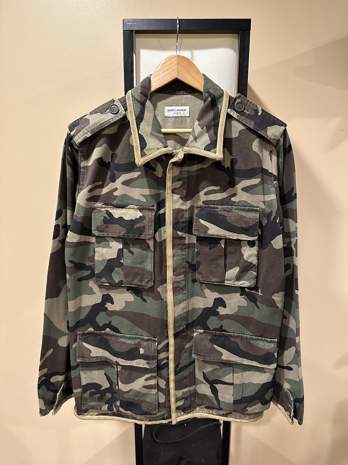 Giacca mimetica militare Saint Laurent x Hedi Rivestita in oro M65