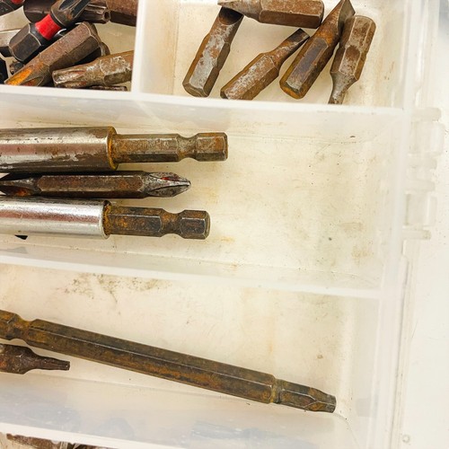 Black & Decker, Plano Manyetik Nutsetter, 1/4 in and Lots of Screwdriver Bit Set - Picture 7 of 11