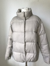 Hochwertige Stylische Winterjacke – kuschelig warm, klassischer Beigeton