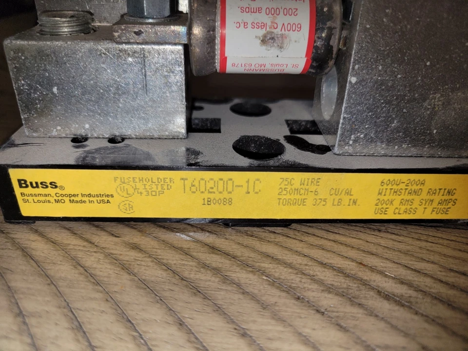 Eaton Bussmann T60200-1C Fuse Block 200A 600V W/ T-TRON Fast Acting Class T Fuse — 第 2/4 张图片